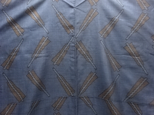  未使用品　扇模様織り出し本場泥大島紬着物(5マルキ)